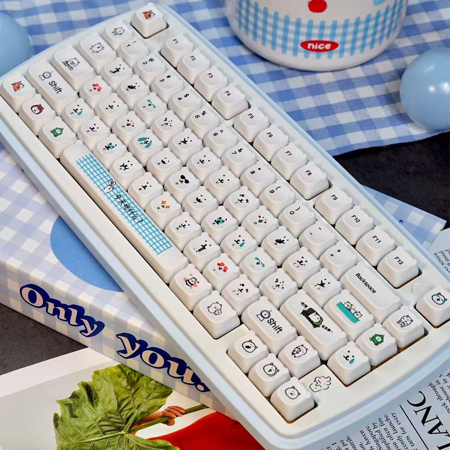 かわいい漫画風ジョークベアPBTキーキャップEAO高さ耐摩耗 - Gaming Accessories Japan のレビューと価格