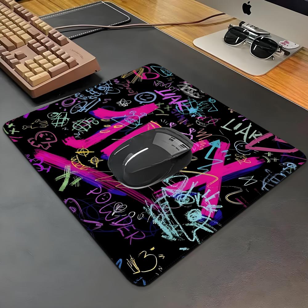 アークイン・リーグ L-LOL ジンクス マウスパッド 漫画 - Jinx Gaming Accessories のレビューと価格